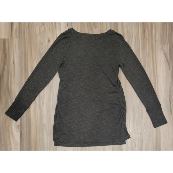 Liz Lange Maternity Tshirt - Picture 3 of 4